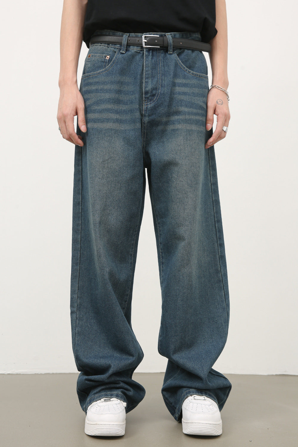 Men's Vintage Wide-Leg Jeans