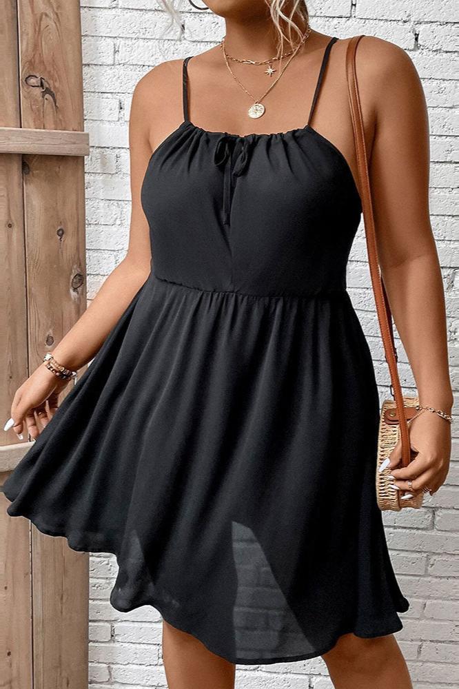 Plus Size Black Sleeveless Pleated Dress